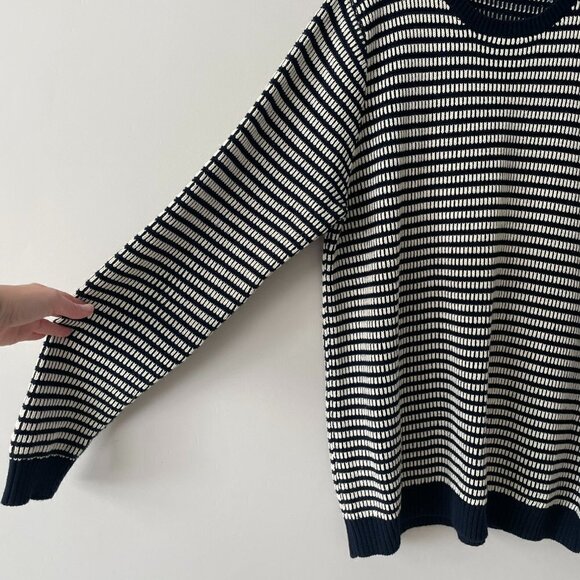 Frank And Oak Crochet Knit Sweater Round Neck Striped Pattern Blue White XXL - Picture 4 of 8